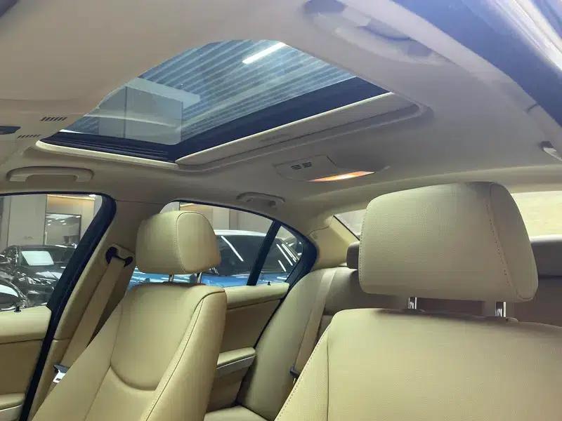 BMW 3 Series 2009 318i Leading Edition — миниатюра 24