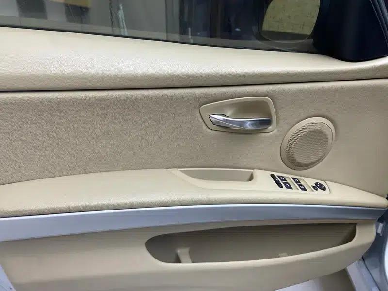 BMW 3 Series 2009 318i Leading Edition — миниатюра 25