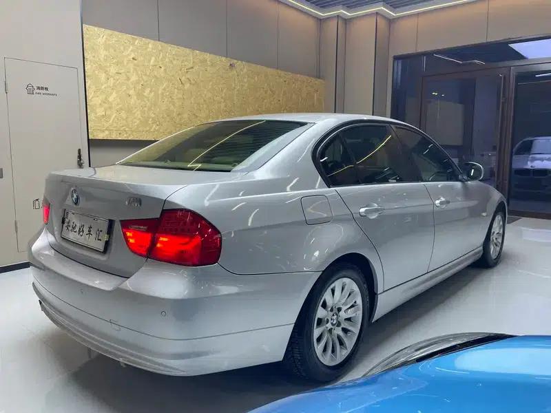 BMW 3 Series 2009 318i Leading Edition — миниатюра 6