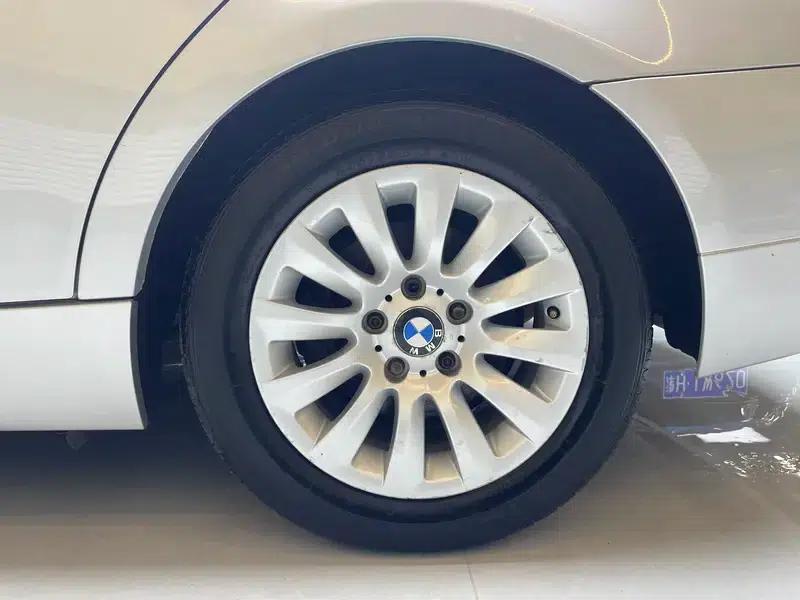 BMW 3 Series 2009 318i Leading Edition — миниатюра 7