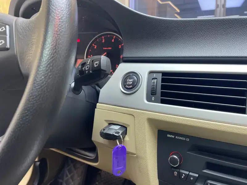 BMW 3 Series 2009 318i Leading Edition — миниатюра 9