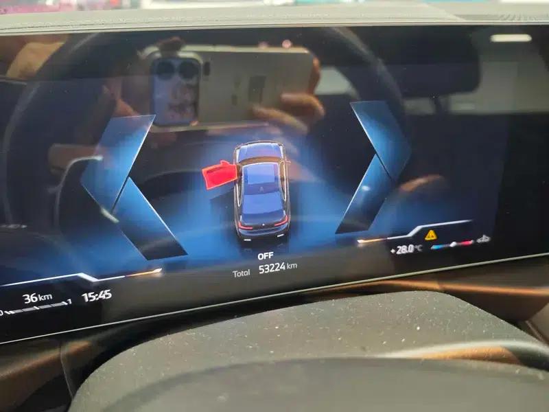 2023 BMW 3 Series 325Li M Sport Package — миниатюра 7
