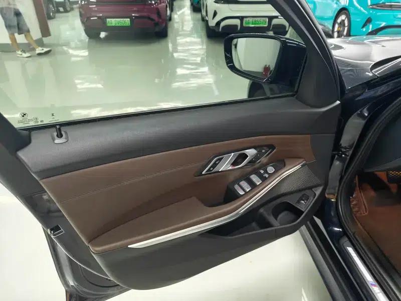 2023 BMW 3 Series 325Li M Sport Package — миниатюра 10