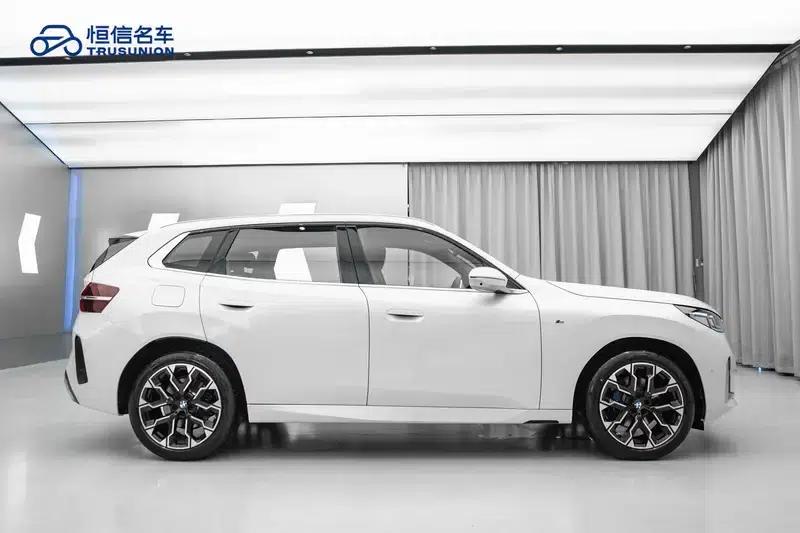 BMW X3 2025 xDrive30L Luxury M Sport Package — миниатюра 7