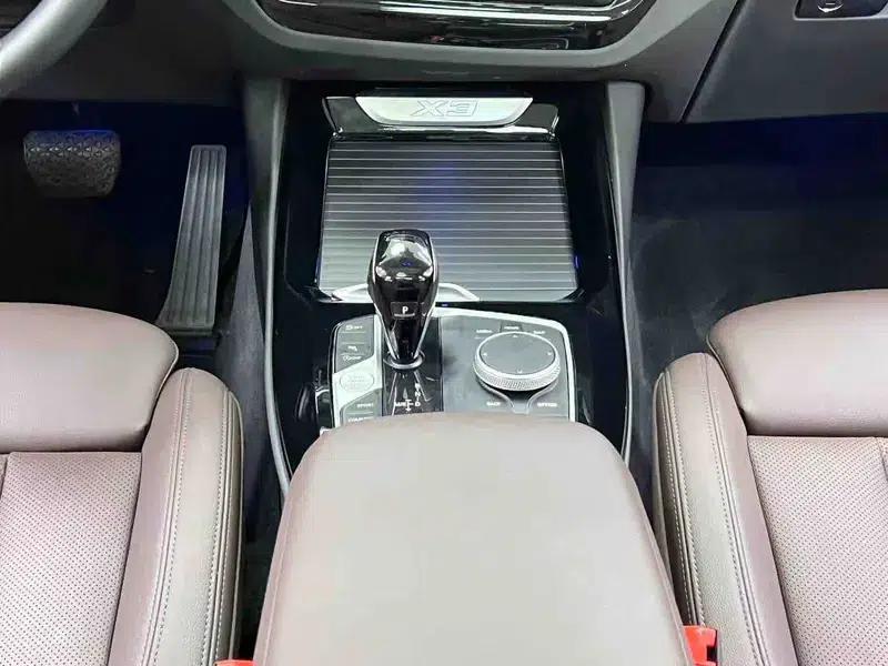BMW X3 2022 xDrive30i Luxury M Sport Package — миниатюра 22