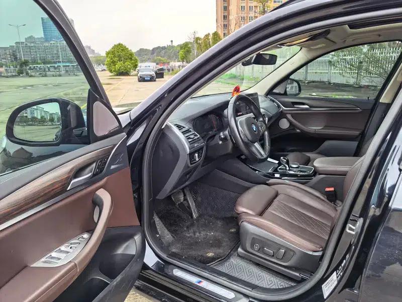 BMW X3 2023 xDrive30i Leading Edition M Sport Package — миниатюра 7