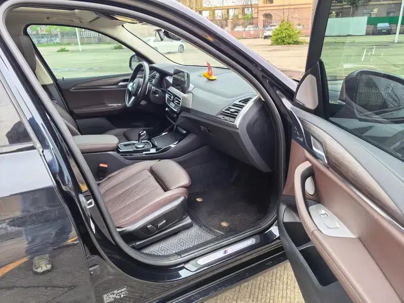 BMW X3 2023 xDrive30i Leading Edition M Sport Package — миниатюра 9