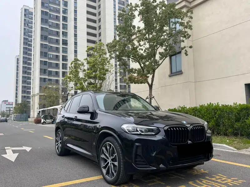 BMW X3 2022 xDrive30i Leading Edition M Sport Package — миниатюра 3