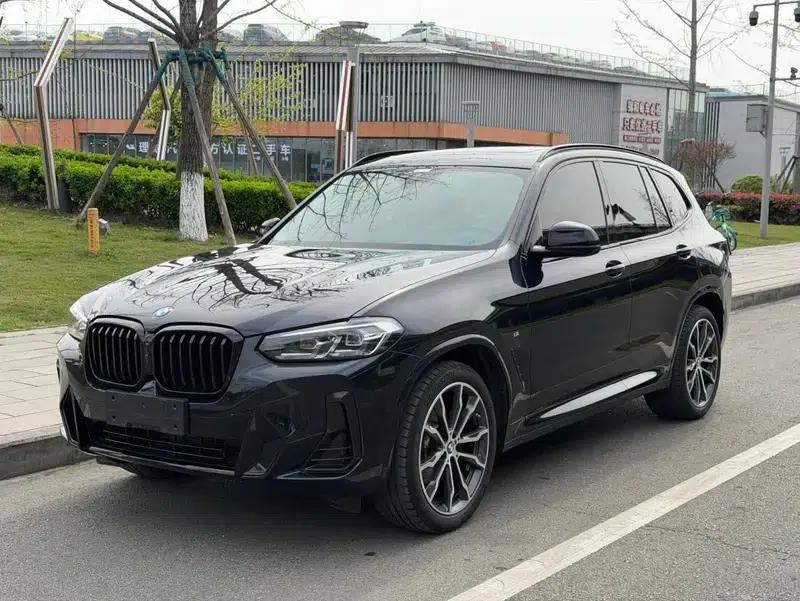 BMW X3 2022 xDrive30i Leading Edition M Sport Package — миниатюра 1