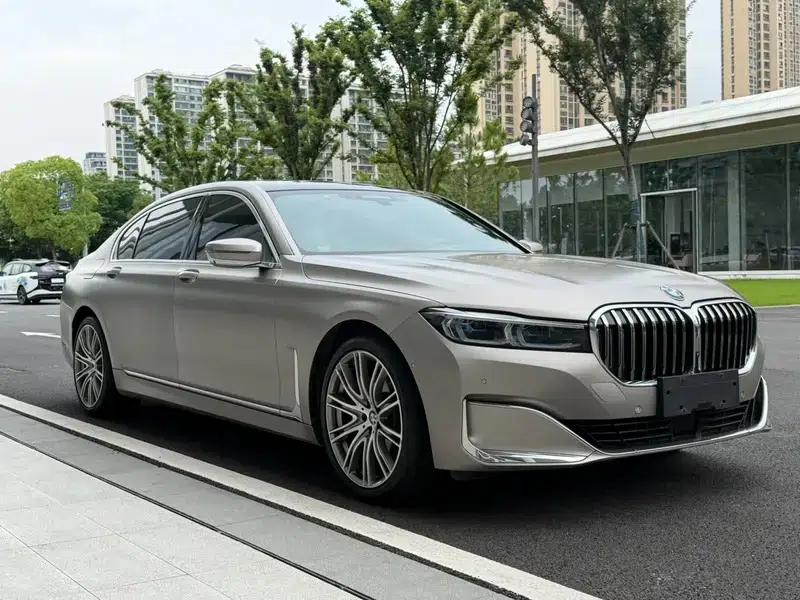 2019 BMW 7 Series 740Li xDrive Executive M Sport Package — миниатюра 3