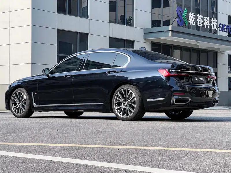 2021 BMW 7 Series 740Li xDrive Executive M Sport Package — миниатюра 4