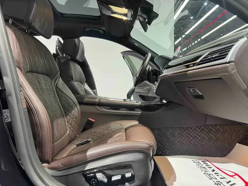 2019 BMW 7 Series 740Li Leading Edition M Sport Package — миниатюра 22
