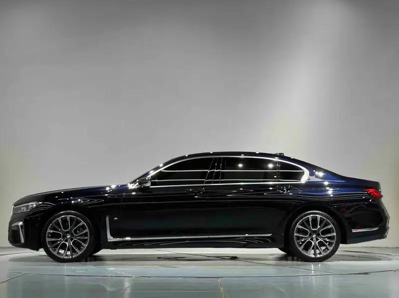 2019 BMW 7 Series 740Li Leading Edition M Sport Package — миниатюра 4