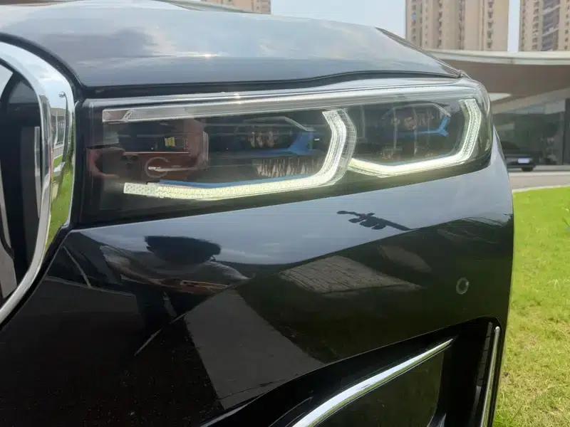 2021 BMW 7 Series 740Li xDrive Executive Luxury Package — миниатюра 8