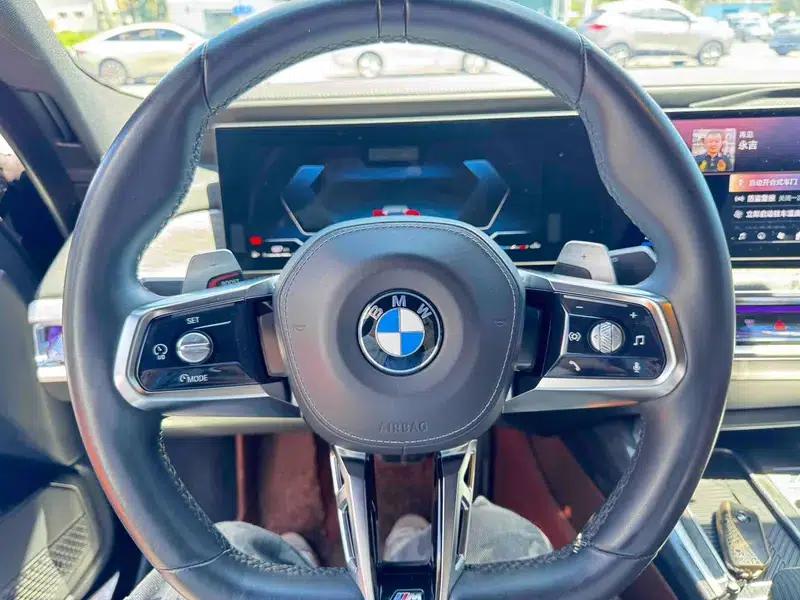 2023 BMW 7 Series 740Li Luxury M Sport Package — миниатюра 18