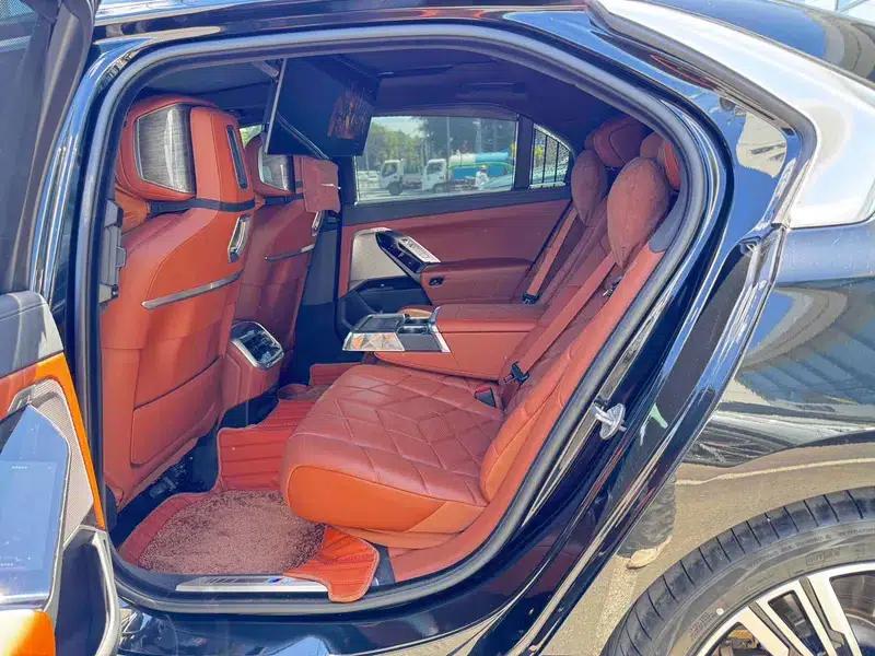 2023 BMW 7 Series 740Li Luxury M Sport Package — миниатюра 20