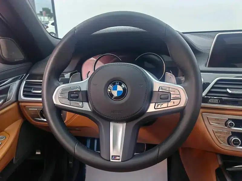 2018 BMW 7 Series 730Li Leading Edition M Sport Package — миниатюра 14