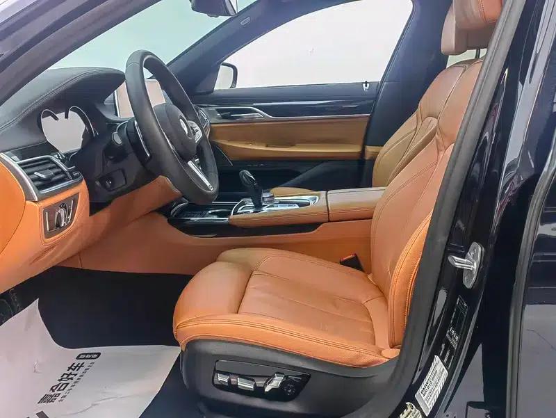 2018 BMW 7 Series 730Li Leading Edition M Sport Package — миниатюра 17