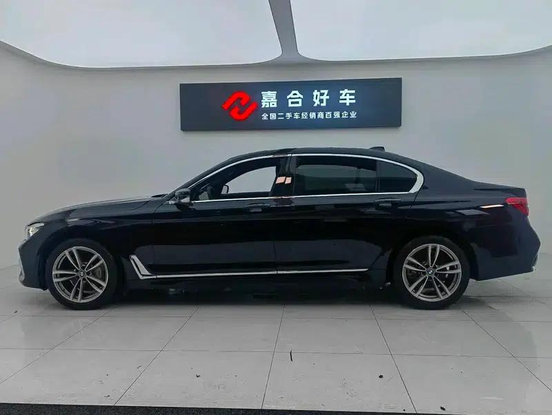 2018 BMW 7 Series 730Li Leading Edition M Sport Package — миниатюра 4