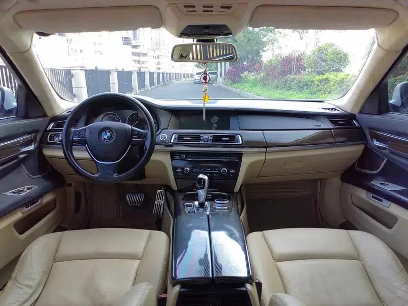 BMW 7 Series 2009 730Li Leading Edition — миниатюра 7