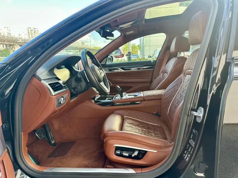 2019 BMW 7 Series 750Li xDrive V8 M Sport Package — миниатюра 13