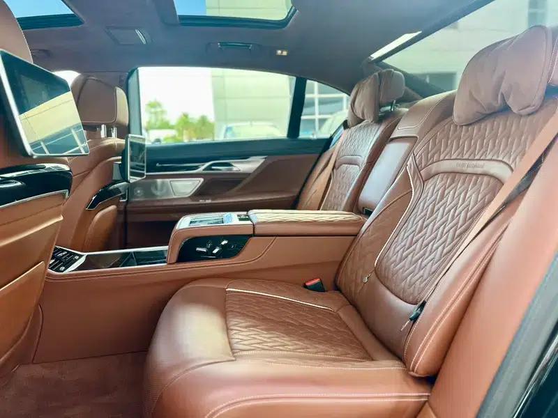 2019 BMW 7 Series 750Li xDrive V8 M Sport Package — миниатюра 15
