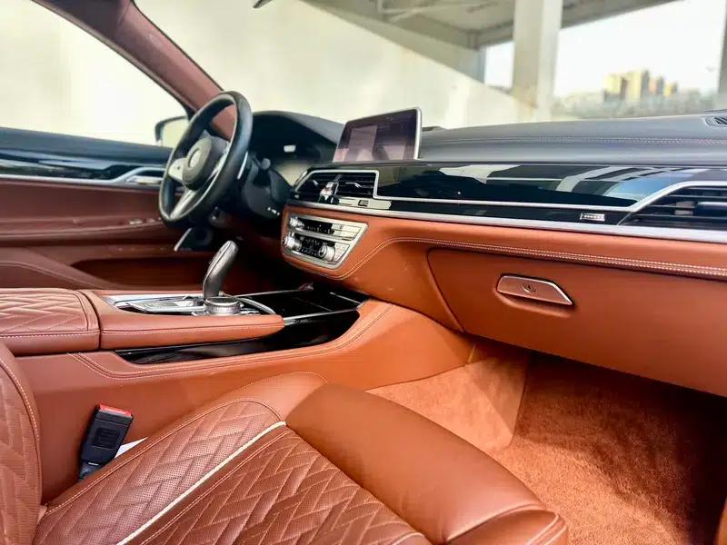 2019 BMW 7 Series 750Li xDrive V8 M Sport Package — миниатюра 10