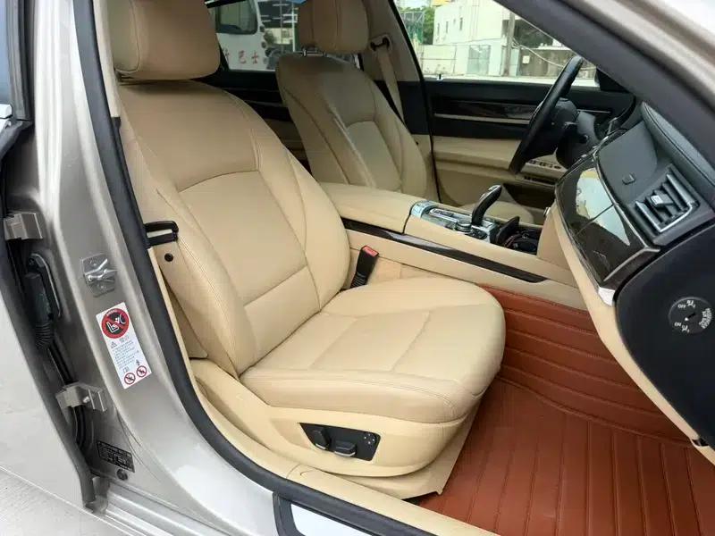 2011 BMW 7 Series 730Li Elegant Edition — миниатюра 17