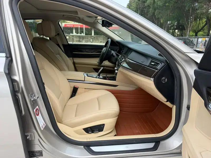2011 BMW 7 Series 730Li Elegant Edition — миниатюра 22