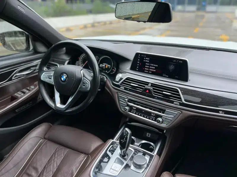 2016 BMW 7 Series 740Li Leading Edition — миниатюра 5