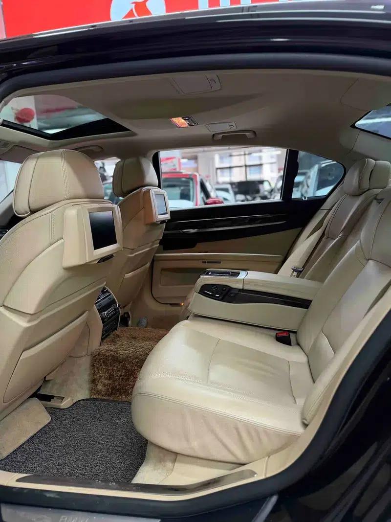 BMW 7 Series 2009 740Li Premium — миниатюра 7