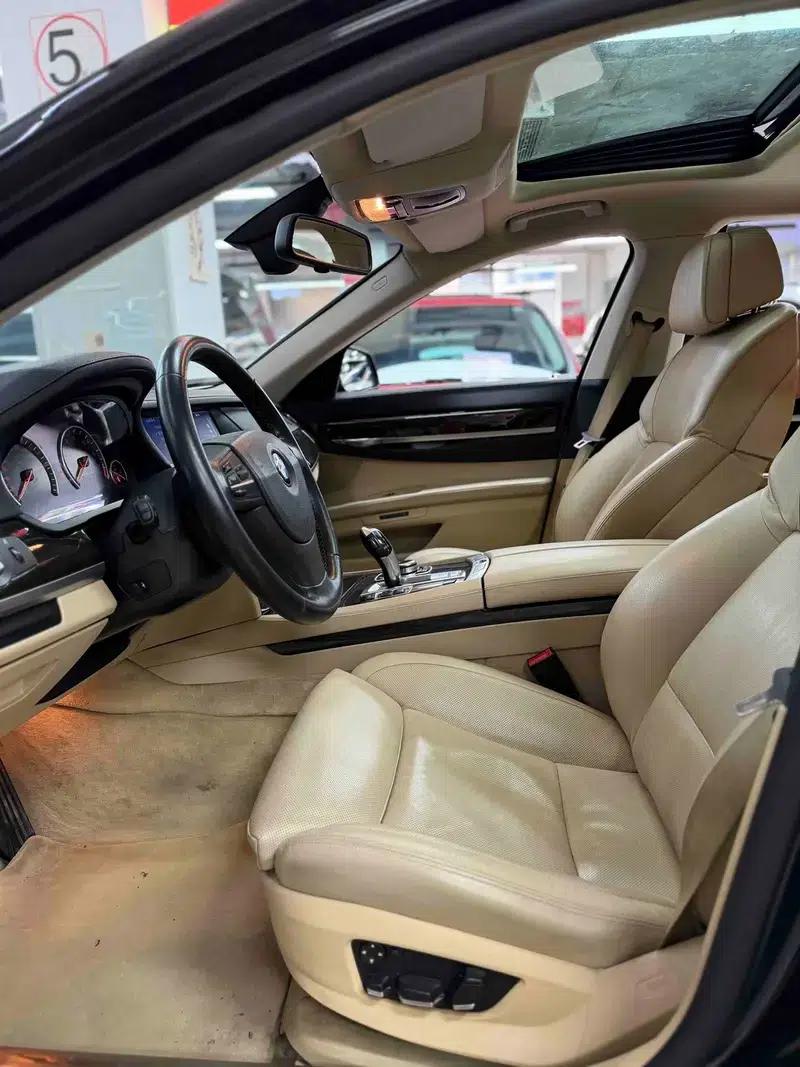 BMW 7 Series 2009 740Li Premium — миниатюра 9