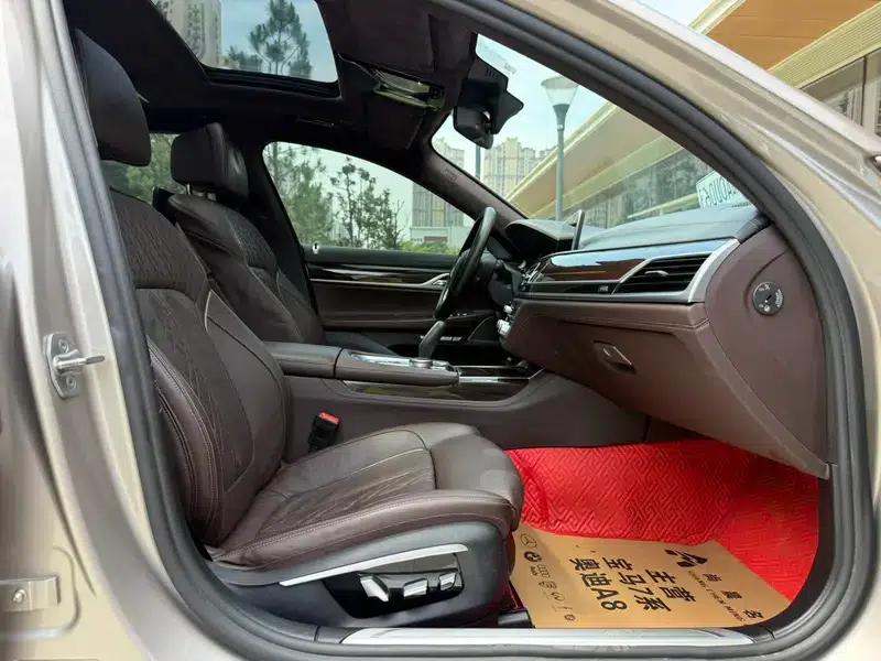 2017 BMW 7 Series 740Li xDrive Luxury — миниатюра 15