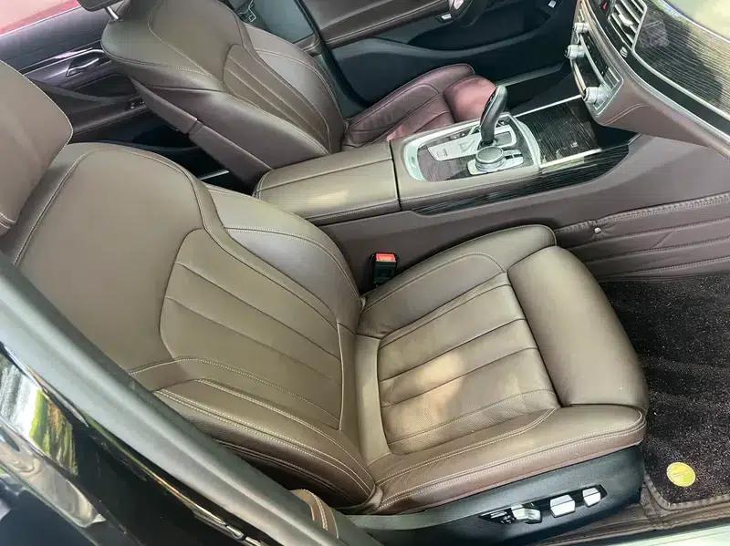 2018 BMW 7 Series 730Li Leading Edition M Sport Package — миниатюра 18