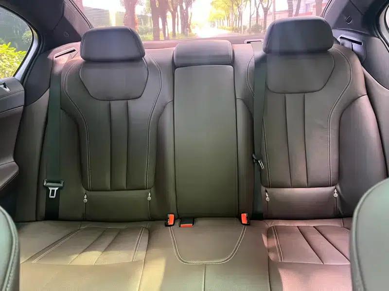 2018 BMW 7 Series 730Li Leading Edition M Sport Package — миниатюра 20