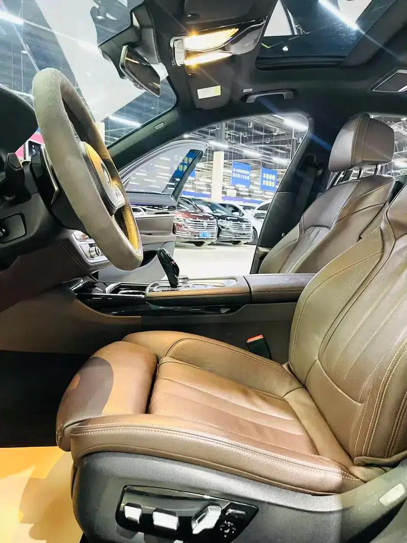 2018 BMW 7 Series 730Li Leading Edition M Sport Package — миниатюра 8