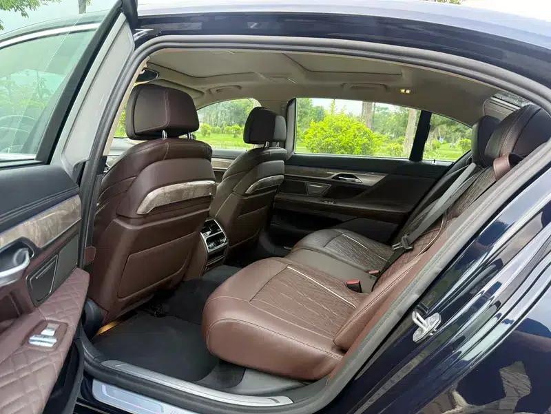 2019 BMW 7 Series 740Li Leading Luxury Package — миниатюра 20