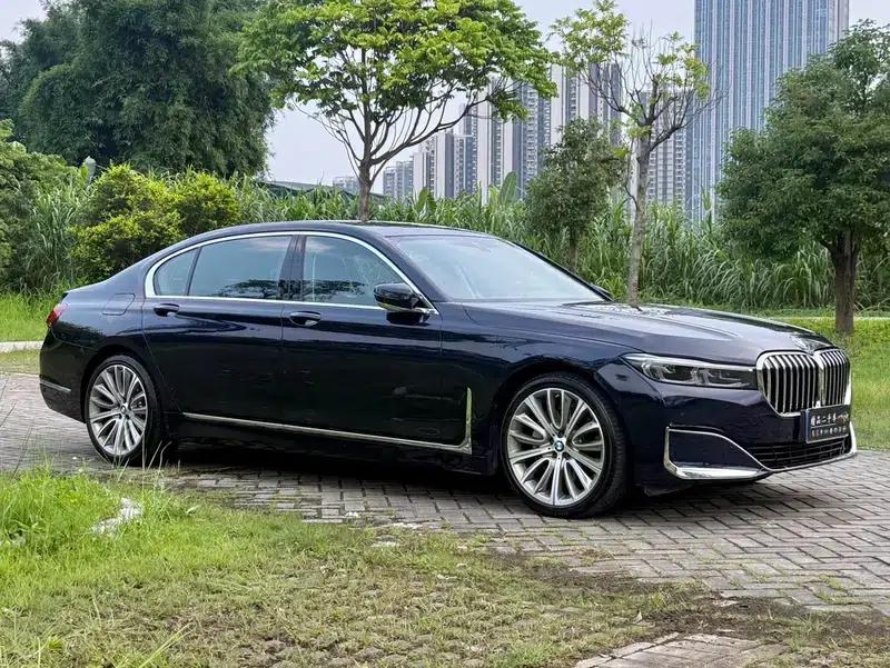2019 BMW 7 Series 740Li Leading Luxury Package — миниатюра 3