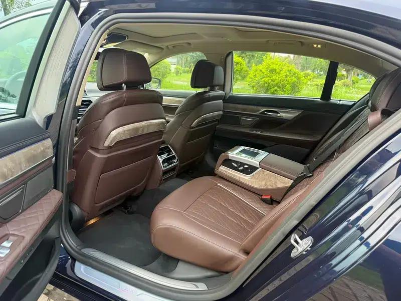2019 BMW 7 Series 740Li Leading Luxury Package — миниатюра 24