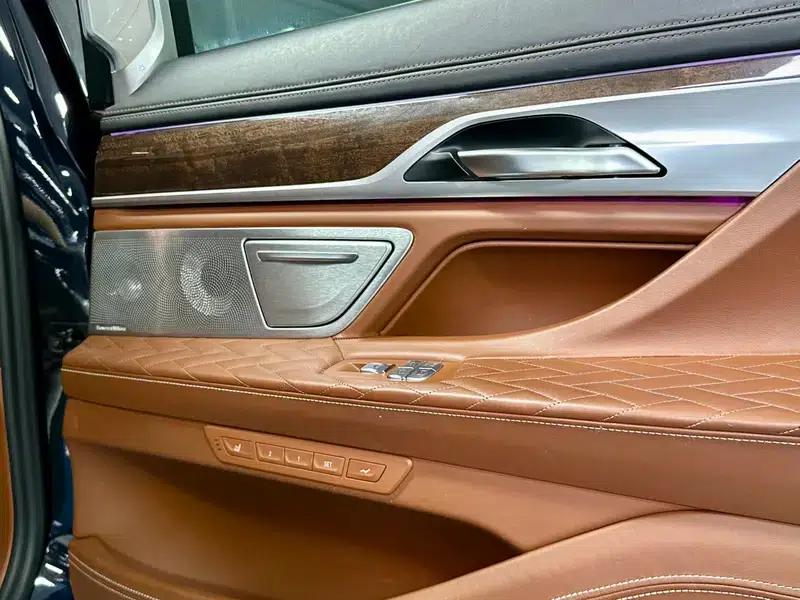 2019 BMW 7 Series 740Li xDrive Executive Luxury Package — миниатюра 12