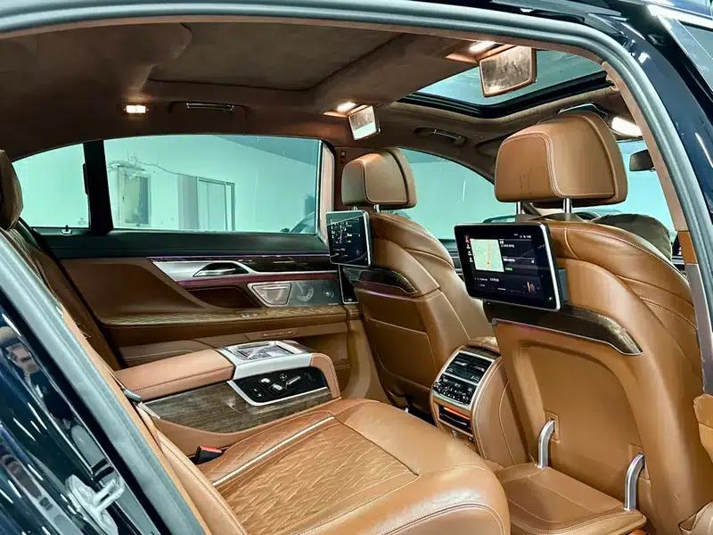 2019 BMW 7 Series 740Li xDrive Executive Luxury Package — миниатюра 17
