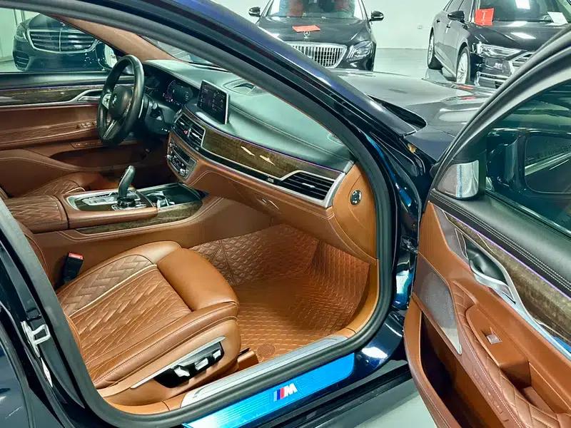 2019 BMW 7 Series 740Li xDrive Executive Luxury Package — миниатюра 9