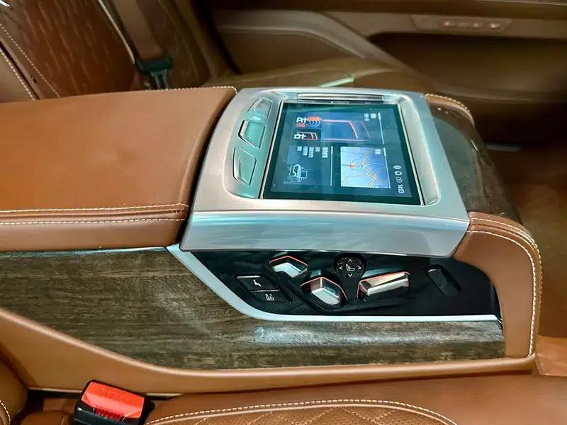 2019 BMW 7 Series 740Li xDrive Executive Luxury Package — миниатюра 10