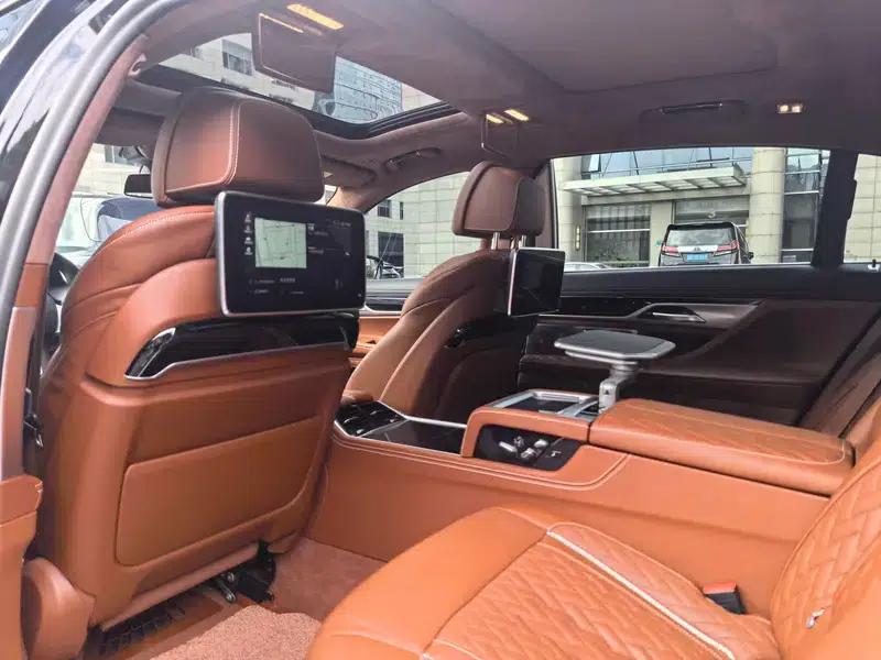 2021 BMW 7 Series 740Li xDrive Executive M Sport Package — миниатюра 14