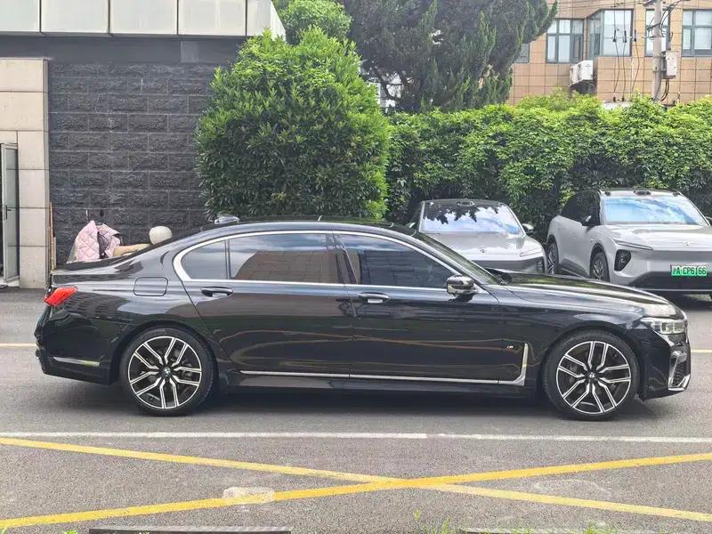 2021 BMW 7 Series 740Li xDrive Executive M Sport Package — миниатюра 5