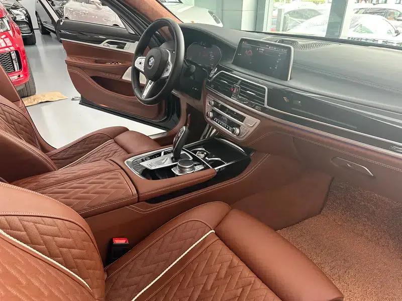 2021 BMW 7 Series 740Li xDrive Executive M Sport Package — миниатюра 8