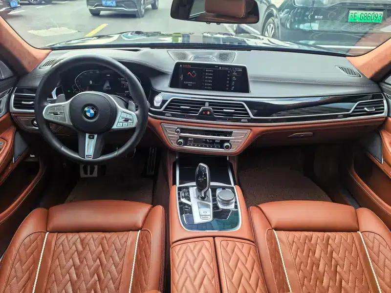 2021 BMW 7 Series 740Li xDrive Executive M Sport Package — миниатюра 9