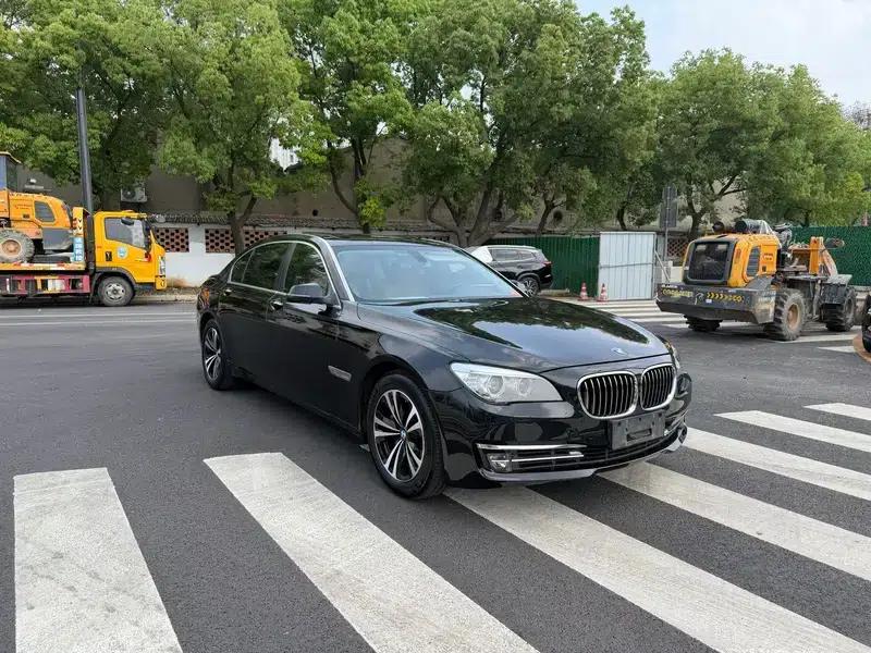 BMW 7 Series 2013 730Li Leading Edition — миниатюра 3
