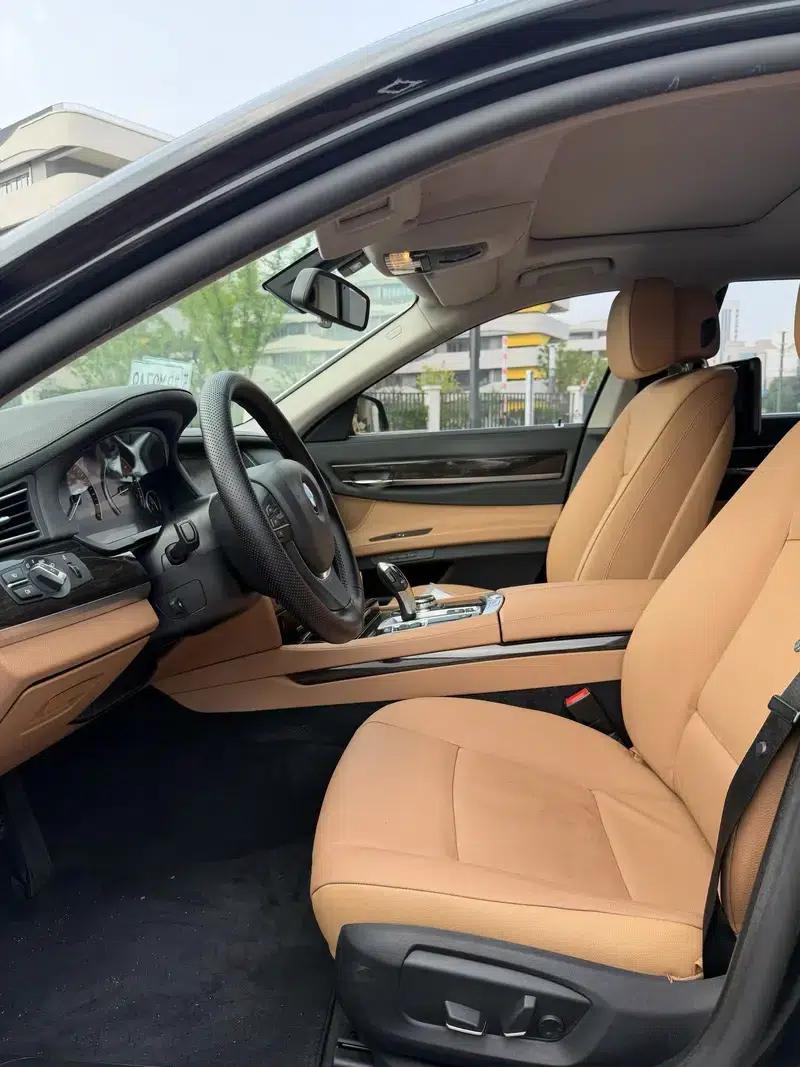 BMW 7 Series 2013 730Li Leading Edition — миниатюра 7