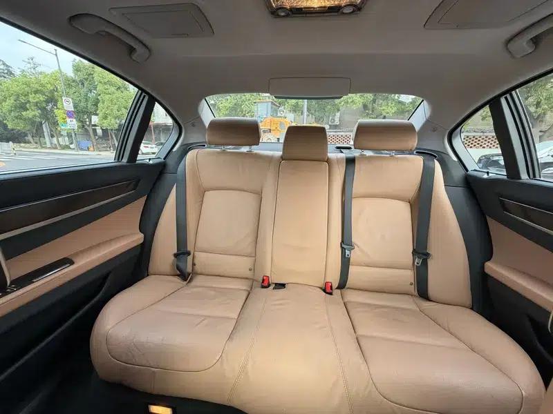 BMW 7 Series 2013 730Li Leading Edition — миниатюра 9
